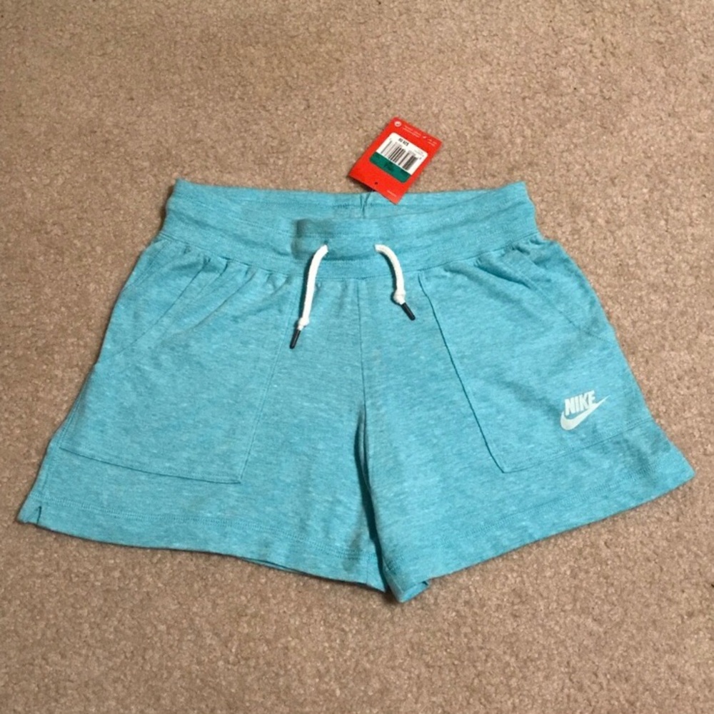 Nike NWT Girls Blue Fabric Athletic Shorts XL